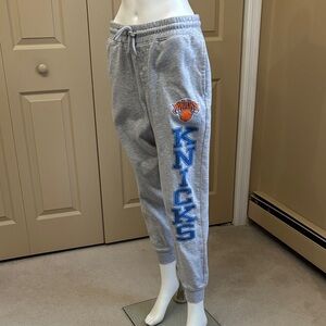 NY KNICKS capri jogger sweatpants
